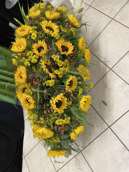 Großes Bukett aus Sonnenblumen
